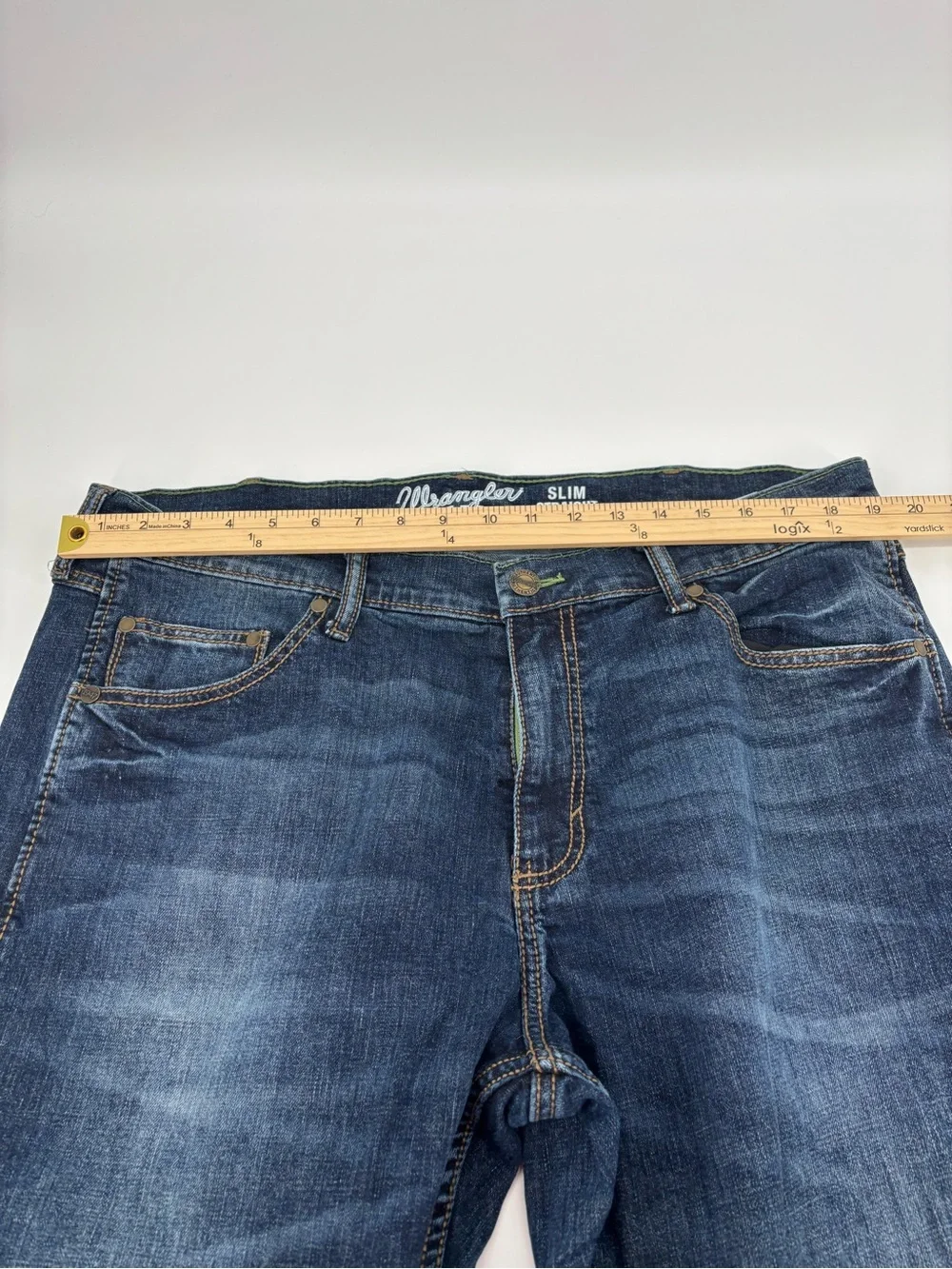 Wrangler retro slim straight Jeans Men 38x34 Blue Denim Stretch WLT88BZ Whiskere